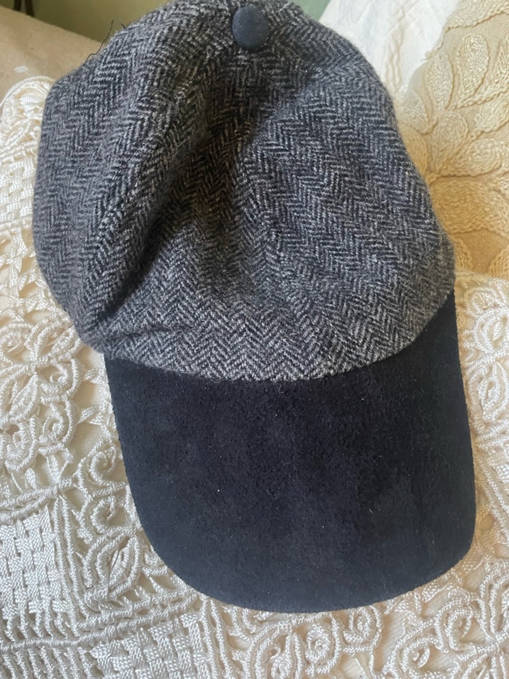 Wool Blend Newsboy Cap in Charcoal Gray and Black